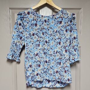 LOFT Floral Blue top Size Small